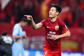 亚博体育官方今晚上海海港备战中超；状态回暖细节曝光；态度坚定；临场指挥获称赞的简单介绍