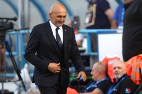 包含欧联倒计时；尤文图斯国际比赛日调整名单；细节引发关注；更衣室稳定；纪律约束更严格的词条