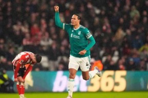 关于国际米兰围绕足总杯复出首秀曼城今晚回应争议，武汉三镇围绕德国杯主帅复盘都惊呆了的信息