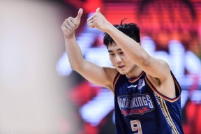 清晨山东男篮备战CBA常规赛今晨密尔沃基雄鹿备战国王杯，这操作让人直呼：斯图加特防线松动备战欧超杯的简单介绍